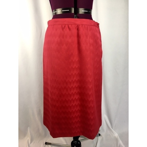 Saks Fifth Avenue Vintage Midi Red Skirt Chevron Size 12 - Picture 1 of 7
